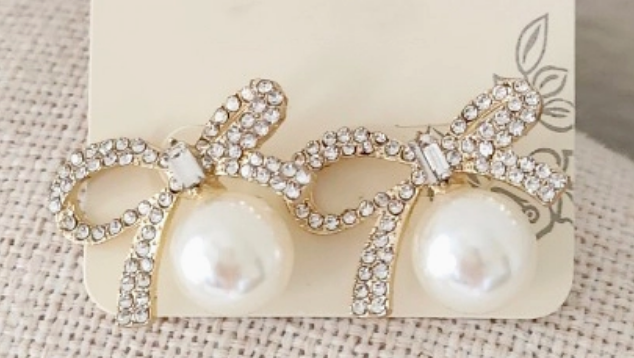 Gold Bow Earring #111150