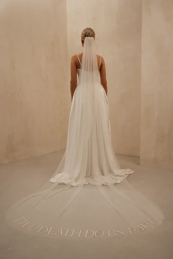 Heirloom Bridal Veil #V012